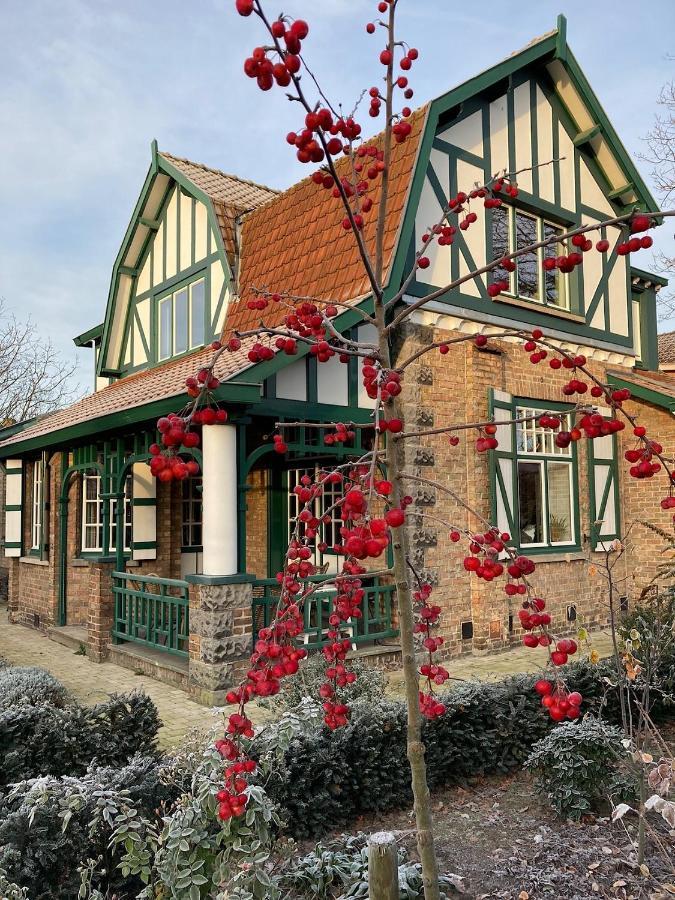 ブルージュ Tree & B Bed & Breakfast エクステリア 写真