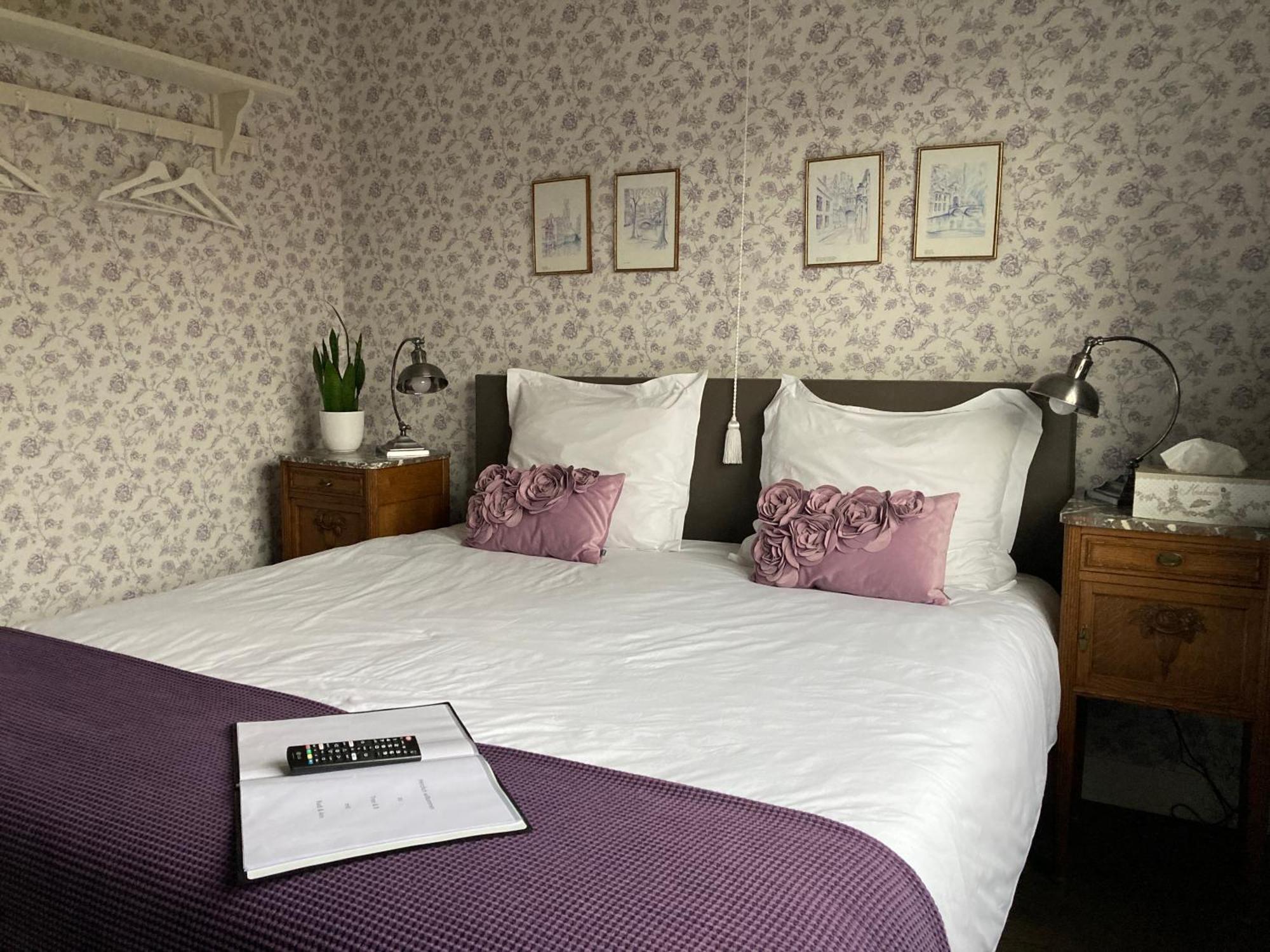 ブルージュ Tree & B Bed & Breakfast エクステリア 写真